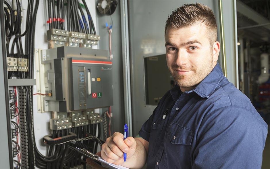 monteur électricien Marines