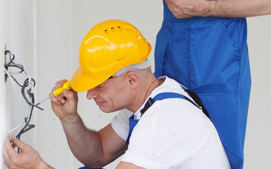 monteur électricien Marines